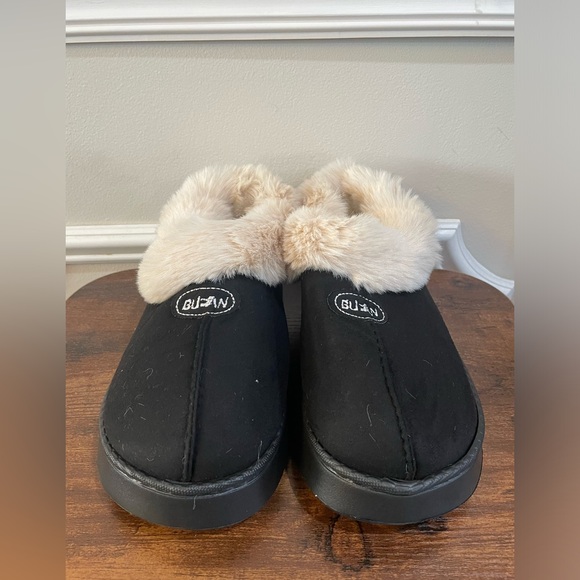 🆕 Plush-Lined Indoor Slippers with Thick Sole - Picture 2 of 6